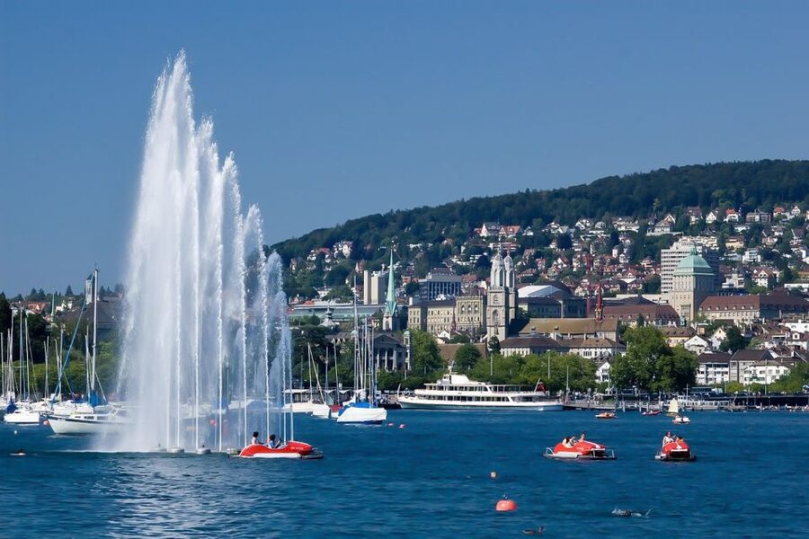 Zurich: Sightseeing Bus Tour with Optional FIFA Museum - Price and value for 3.5 hours plus optional museum