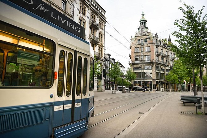 Zurich Sightseeing Private Walking Tour - Stop 2: Old Town energy, narrow streets and the medieval vibe