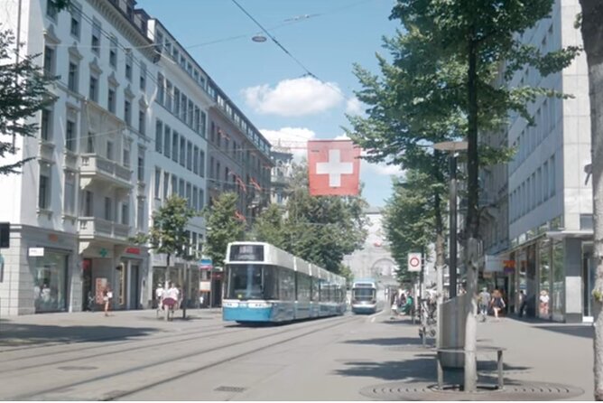 Zurich tour with Lake Zurich Cruise & Lindt Chocolate Experience - How the timing and transport affects your comfort