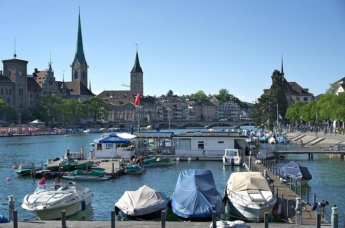 Zurich Walking Tour: Explore Top Sights & Hidden Gems - Niederdorf to Münsterhof, Old Streets and Medieval Power